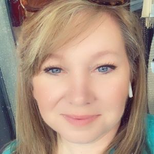 Meet your Posher, Lindsey